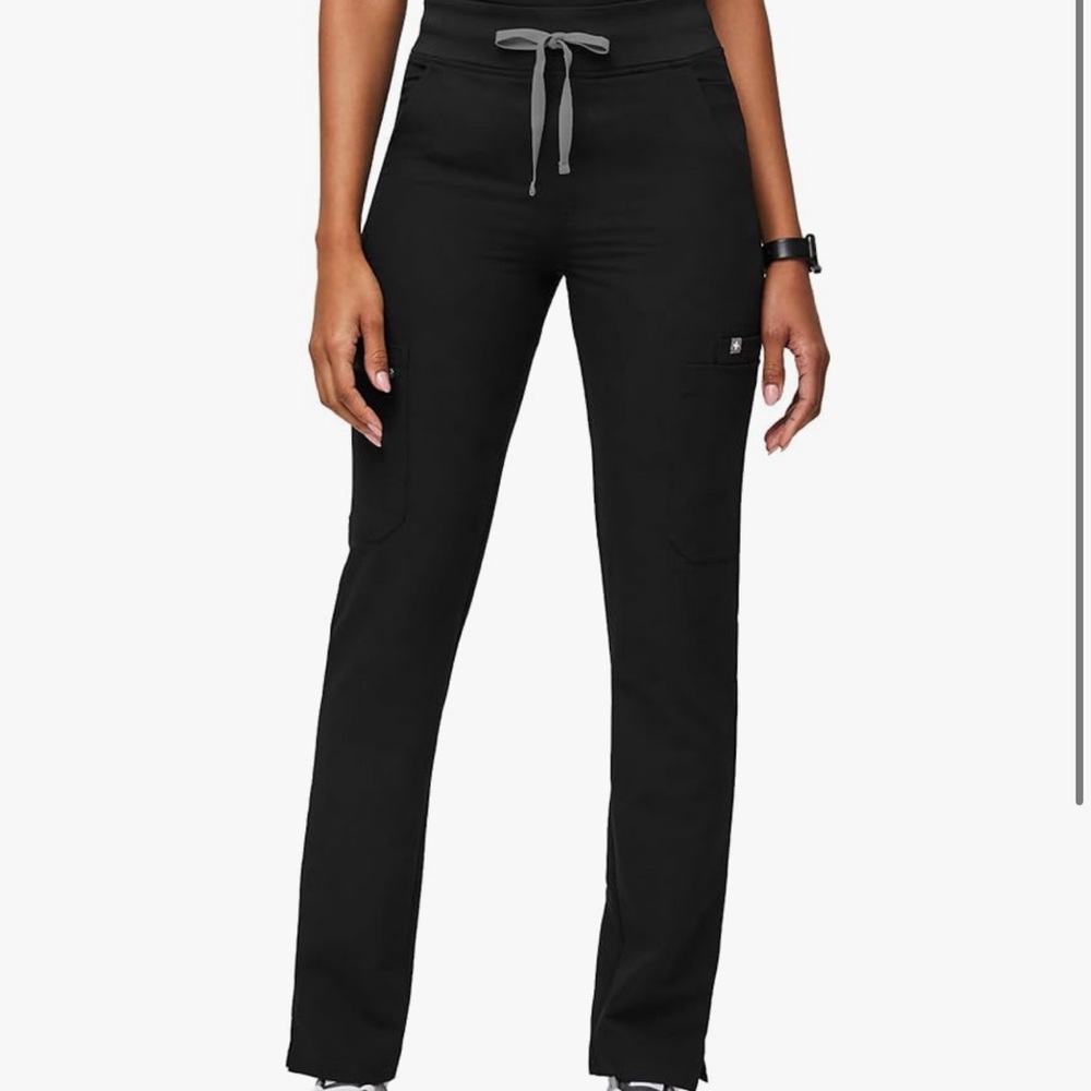 Figs yola skinny scrub pants in black